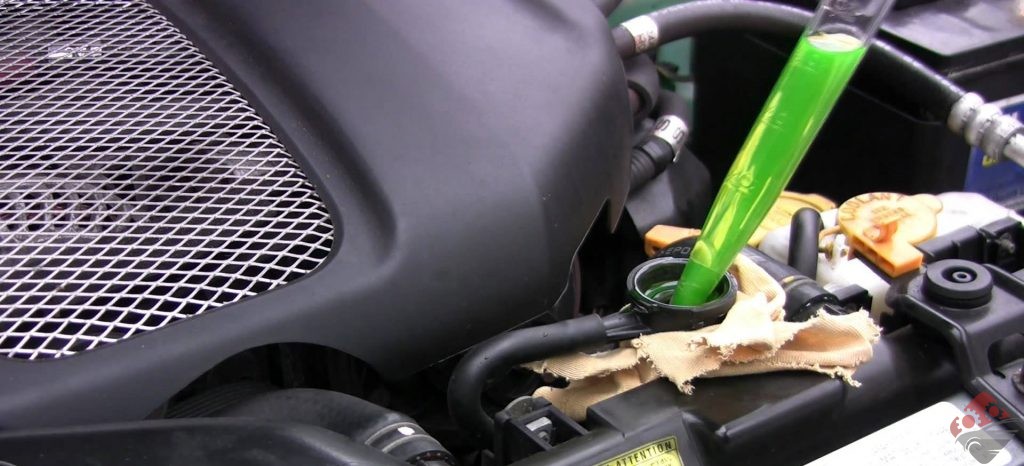 انتخاب بهترین مایع ضد یخ رادیاتور 1 مایع ضد یخ رادیاتور