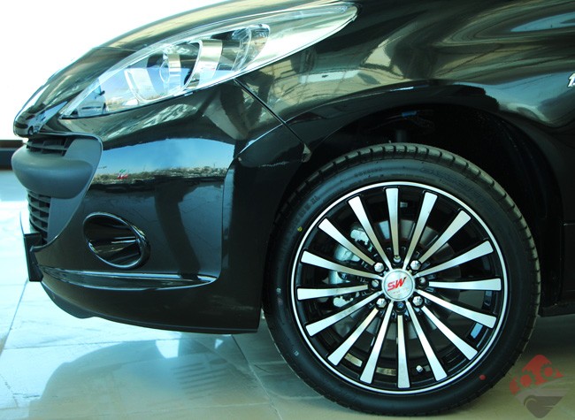 اسپری براق کننده لاستیک جردن 2 اسپری براق کننده لاستیک جردن