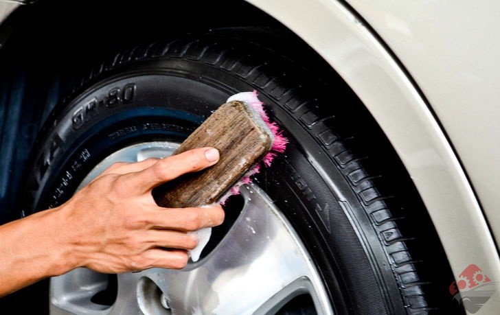 اسپری براق کننده لاستیک ستاره 4 اسپری براق کننده لاستیک ستاره