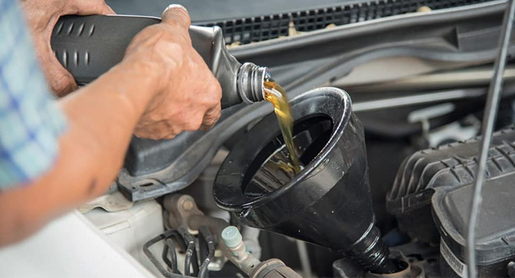 روغن سوزی خودرو چیست و چه علائمی دارد؟ بیان 3 نکته مهم 1 روغن سوزی خودرو چیست