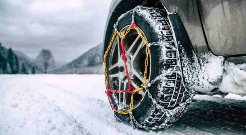 بهترین آموزش مراحل بستن زنجیر چرخ خودرو در 7 مرحله 1 بهترین آموزش مراحل بستن زنجیر چرخ خودرو